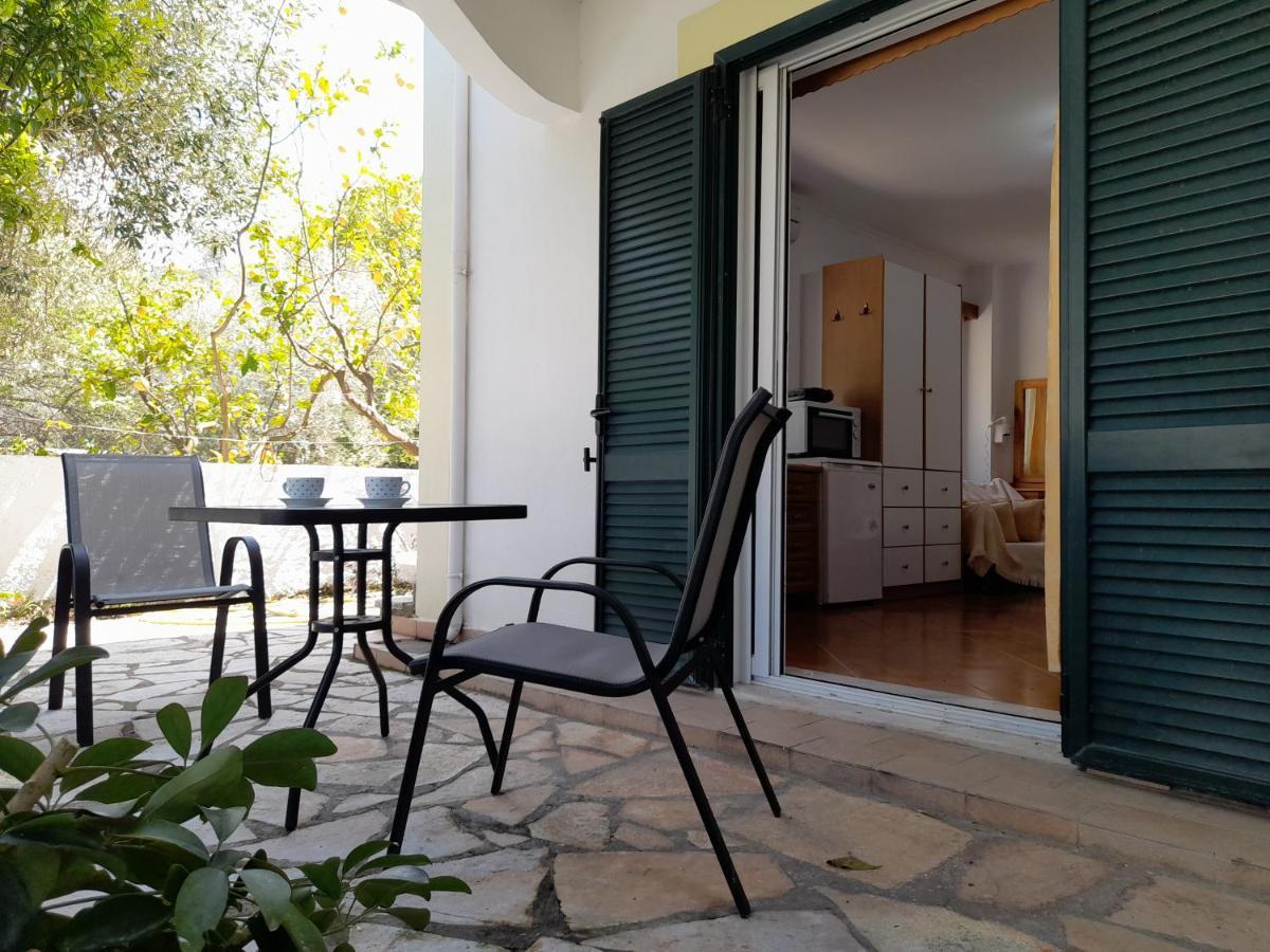 Queen Bay Studios Vasiliki  Exterior photo