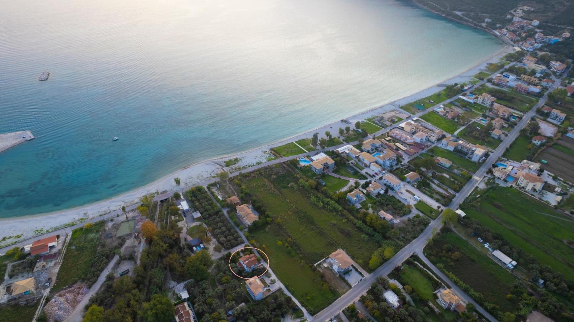 Queen Bay Studios Vasiliki  Exterior photo