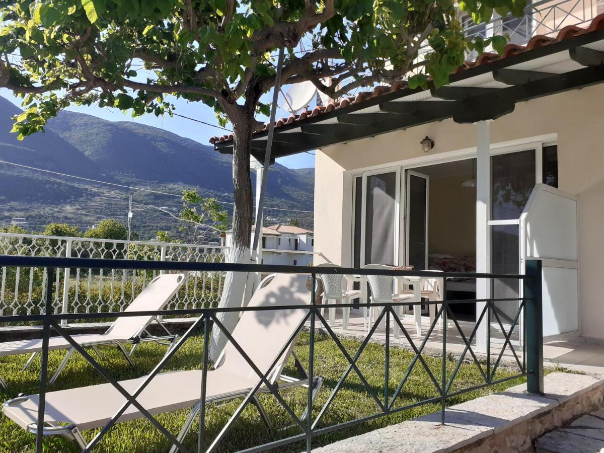 Queen Bay Studios Vasiliki  Exterior photo